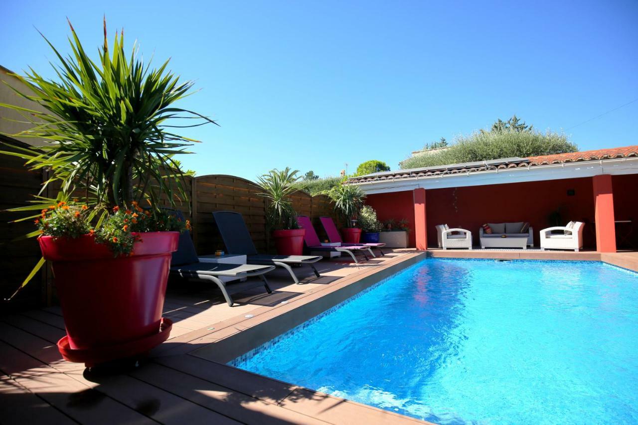 La Villa Lea Uzes Bagian luar foto